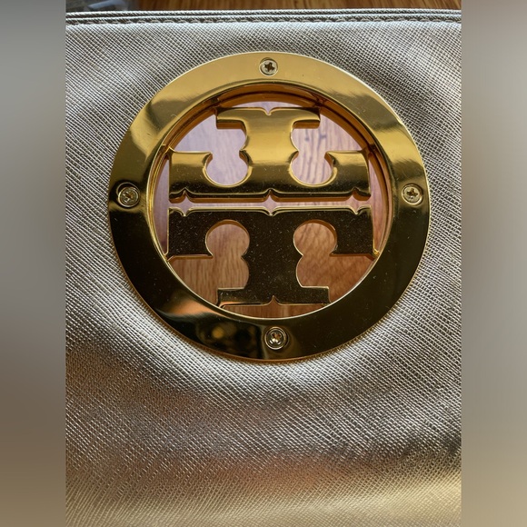 Tory Burch | Metallic Gold Leather Reva Chain Clutch w/ Dust Bag - Picture 15 of 17